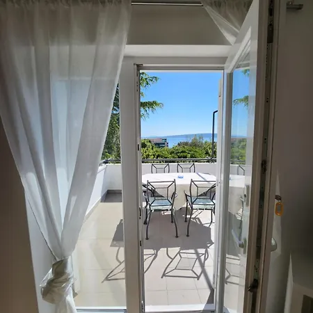 Flavia Apartman *